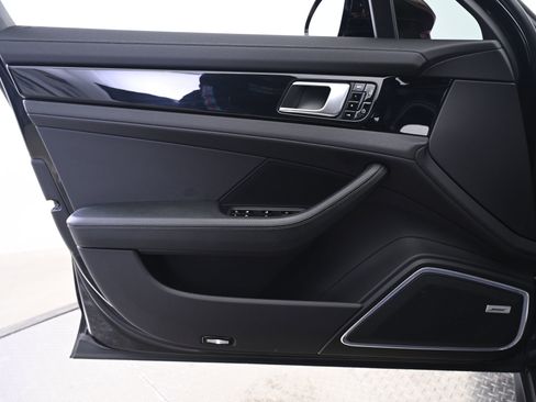 Certified 2021 Porsche Panamera 4 image 26