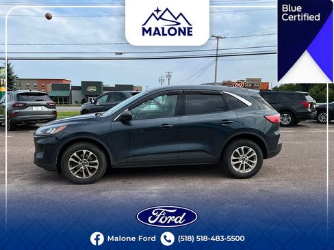 Used 2022 Ford Escape SE w/ Cold Weather Package AWD/4WD image 4