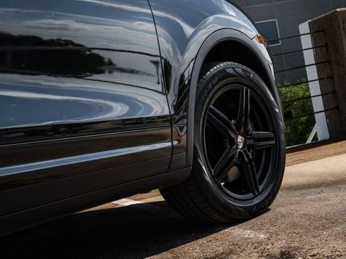 Used 2012 Porsche Cayenne image 28