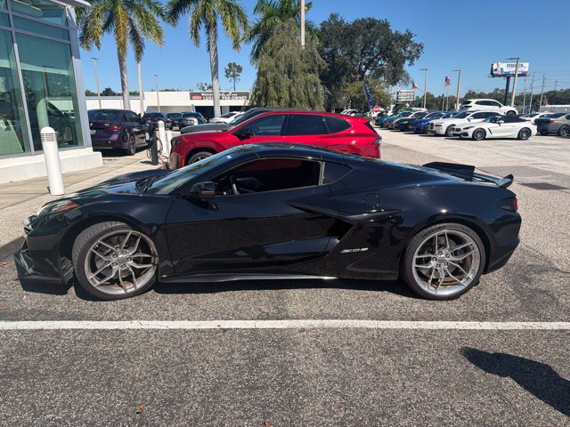 Used 2025 Chevrolet Corvette Z06 w/ Chrome Exterior Badge Package RWD image 11