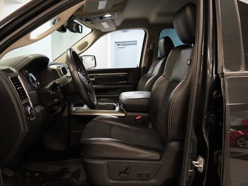 Used 2016 RAM 1500 Sport w/ Black Ram 1500 Sport Group image 5