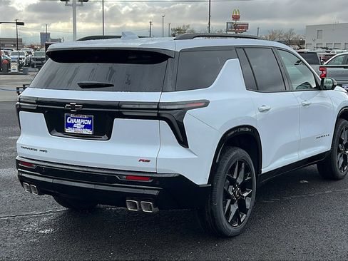 New 2026 Chevrolet Traverse RS w/ LPO, Floor Liner Package image 5