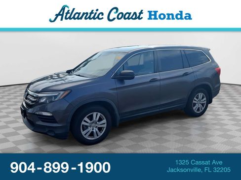 Used 2018 Honda Pilot LX image 1