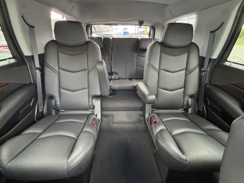 Used 2019 Cadillac Escalade Premium Luxury image 41