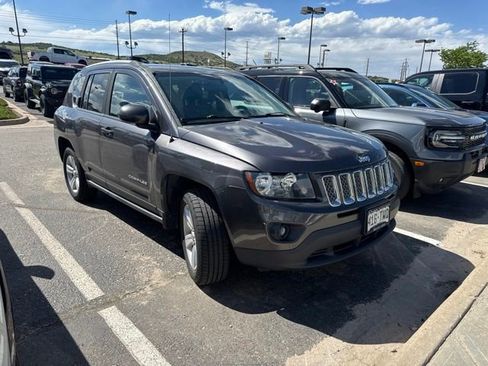 Used 2015 Jeep Compass Latitude AWD/4WD image 2
