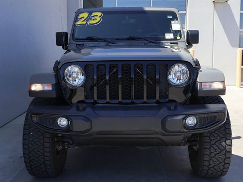 Used 2023 Jeep Gladiator Sport AWD/4WD image 5