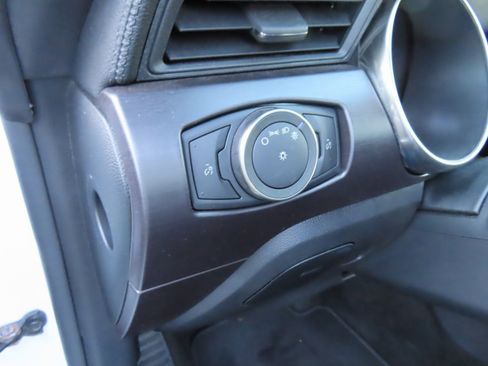 Used 2016 Ford Mustang Shelby GT350 w/ Technology Package image 16