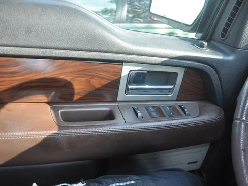 Used 2010 Ford F150 Platinum image 32