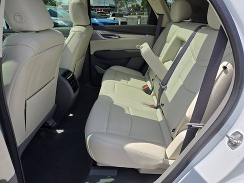 Used 2024 Cadillac XT5 Premium Luxury FWD image 8