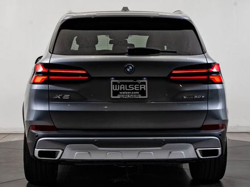 Used 2024 BMW X5 xDrive50e w/ Premium Package AWD/4WD image 7