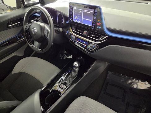 Used 2019 Toyota C-HR XLE image 26