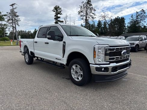 Used 2025 Ford F250 XLT AWD/4WD image 1