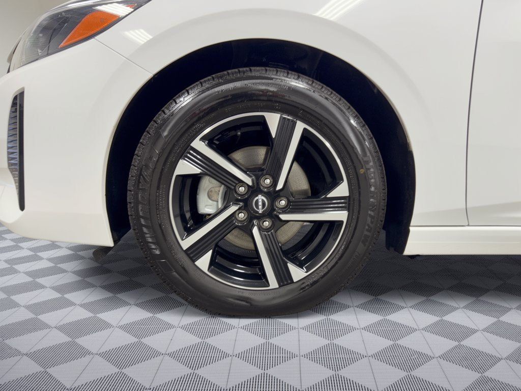 Used 2025 Nissan Sentra SV FWD image 13