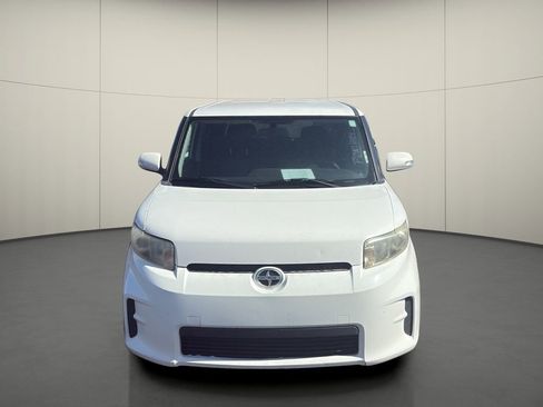 Used 2012 Scion xB image 2