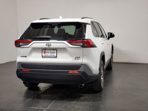 Used 2025 Toyota RAV4 XLE image 27