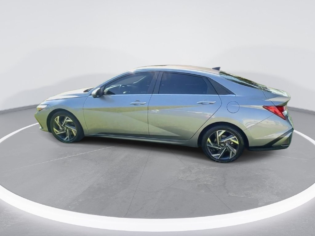 Used 2024 Hyundai Elantra Limited FWD image 6