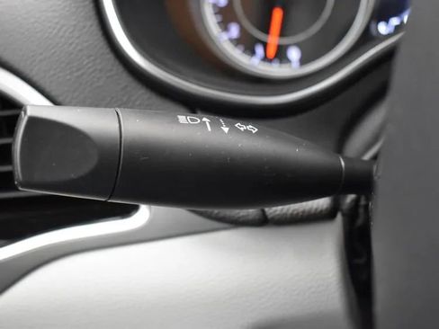 Used 2019 Jeep Cherokee Limited w/ Technology Group image 25