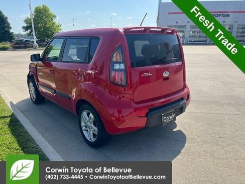 Used 2011 Kia Soul + FWD image 6