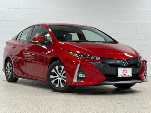 Used 2022 Toyota Prius Prime Limited image 4