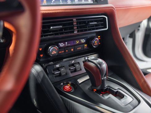 Used 2021 Nissan GT-R Premium image 33