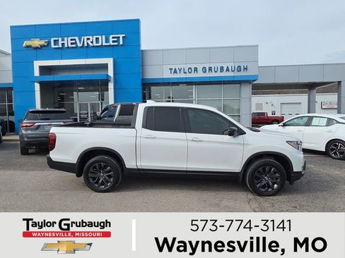 Used 2023 Honda Ridgeline Sport image 1