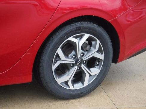 Used 2020 Kia Forte LXS image 3