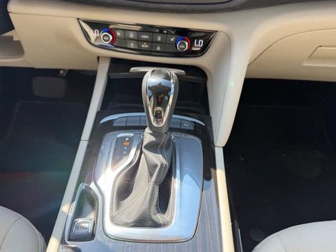 Used 2018 Buick Regal Essence w/ Driver Confidence Package #1 FWD image 15