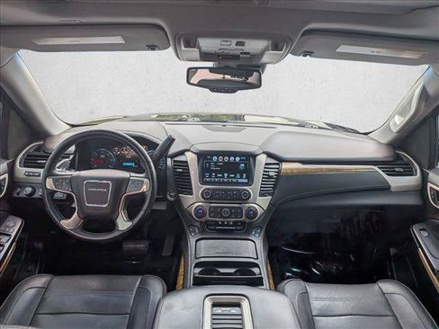 Used 2017 GMC Yukon XL Denali w/ Open Road Package AWD/4WD image 18
