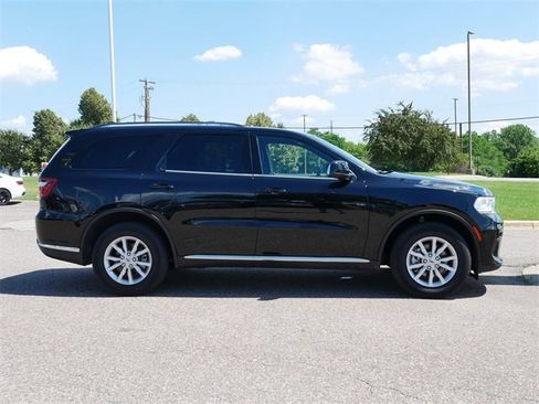 Used 2024 Dodge Durango SXT image 8
