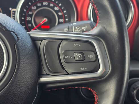 Used 2022 Jeep Gladiator Rubicon w/ Cold Weather Group AWD/4WD image 20