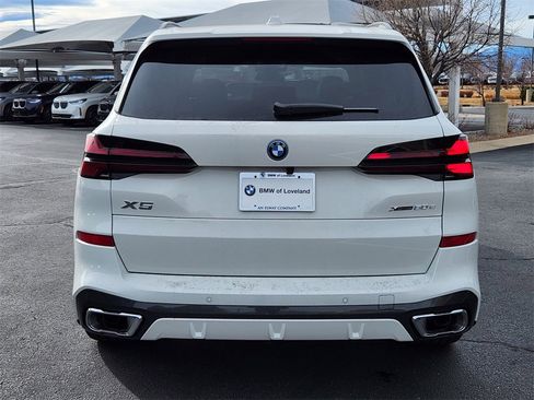 New 2026 BMW X5 xDrive50e image 4