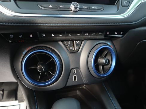 Used 2024 Chevrolet Blazer RS w/ Enhanced Convenience Package image 30