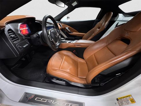 Used 2016 Chevrolet Corvette Z06 w/ 3LZ Preferred Equipment Group image 9