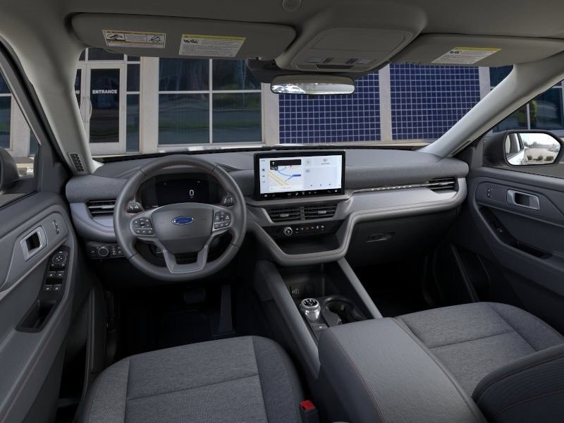 Used 2026 Ford Explorer Active RWD image 33