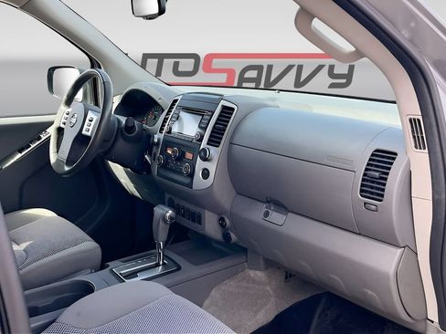 Used 2018 Nissan Frontier SV w/ Value Truck Package RWD image 27