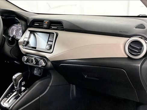 Used 2021 Nissan Versa SV image 16