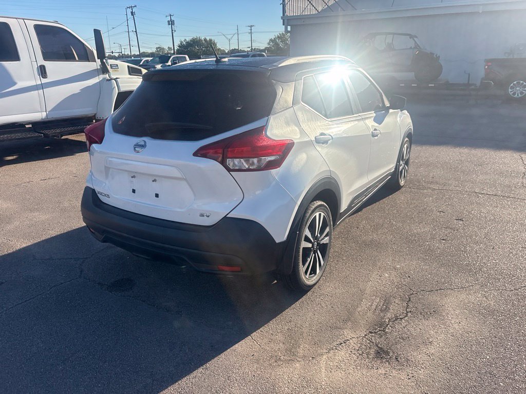 Used 2018 Nissan Kicks SV FWD image 15