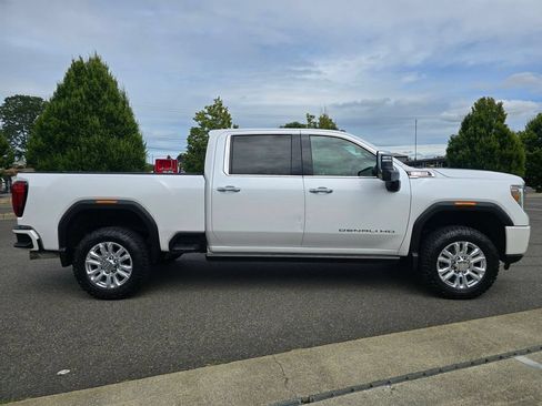 Used 2022 GMC Sierra 3500 Denali w/ Denali Ultimate Package AWD/4WD image 6