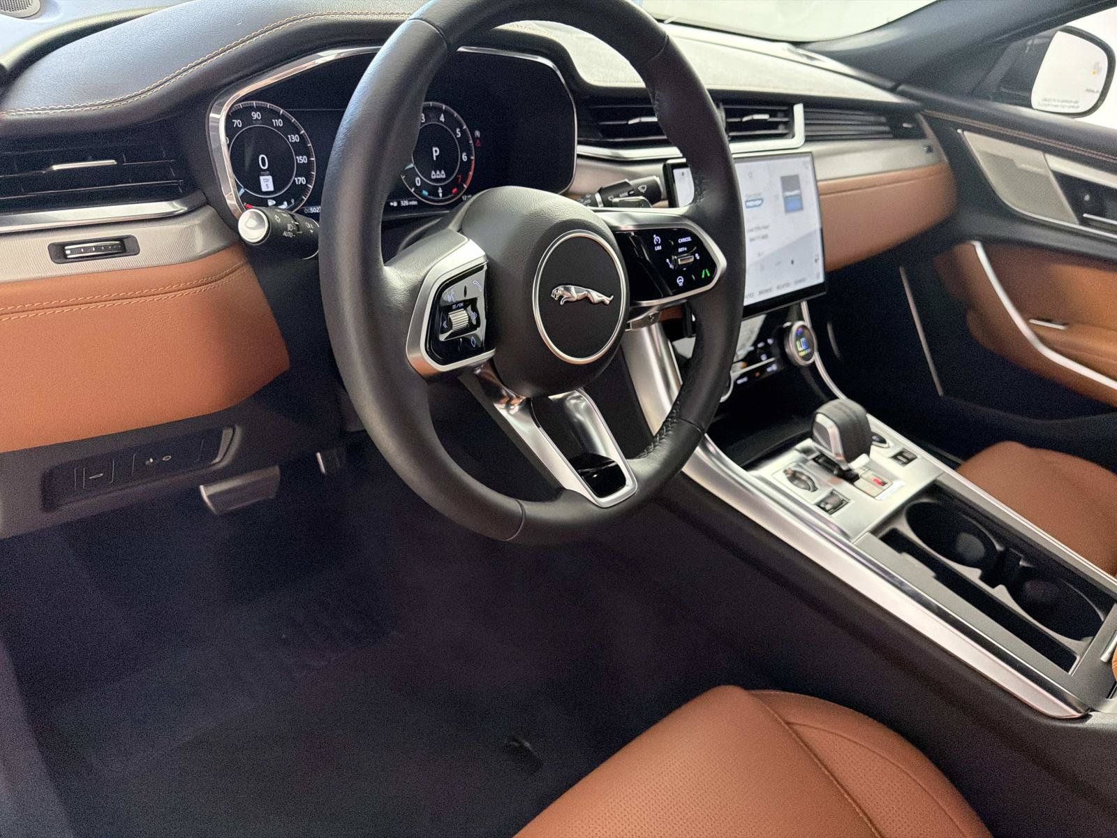 Certified 2024 Jaguar XF R-Dynamic SE AWD/4WD image 18