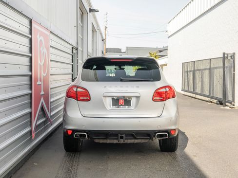 Used 2013 Porsche Cayenne Diesel AWD/4WD image 41