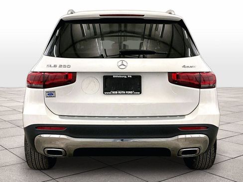 Used 2021 Mercedes-Benz GLB 250 4MATIC image 4