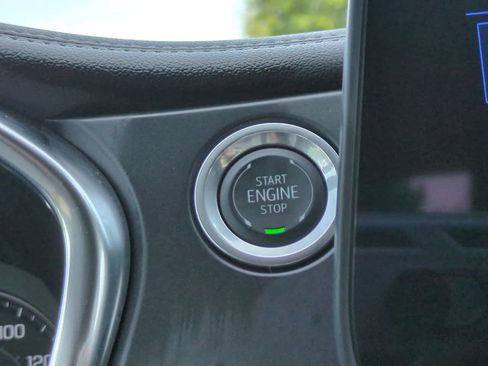 Used 2025 Chevrolet Blazer LT FWD image 26