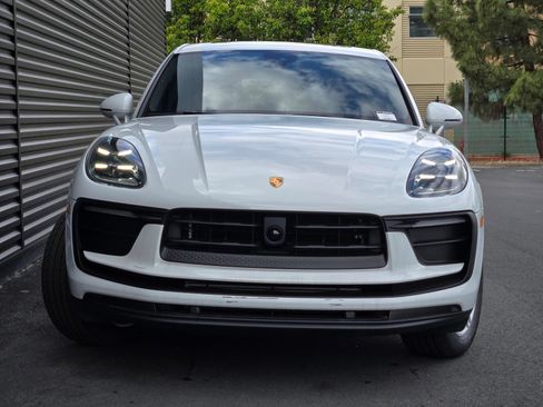 New 2026 Porsche Macan AWD/4WD image 10