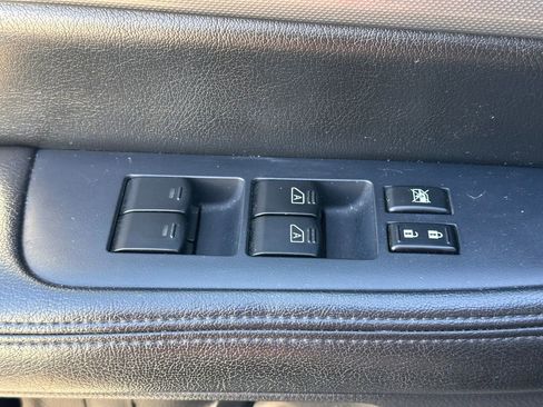 Used 2011 Nissan Armada SV image 24