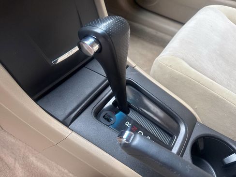 Used 2004 Honda Accord LX image 19