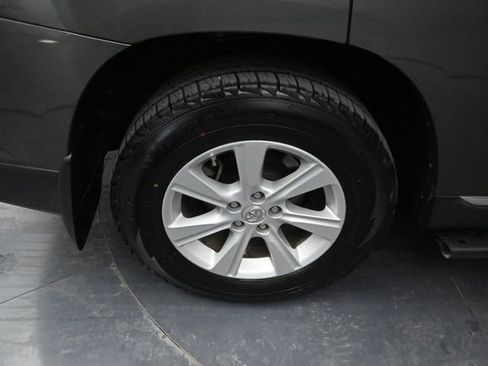 Used 2012 Toyota Highlander 4WD w/ Tech Pkg image 10