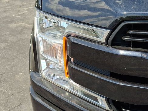 Used 2019 Ford F150 Lariat AWD/4WD image 9