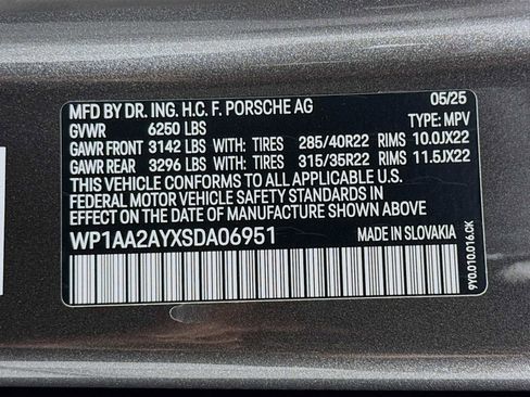 New 2025 Porsche Cayenne image 33