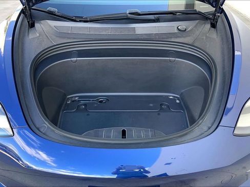 Used 2019 Tesla Model 3 image 9