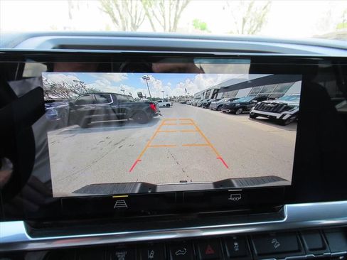 Used 2024 Chevrolet Silverado 2500 LT image 26